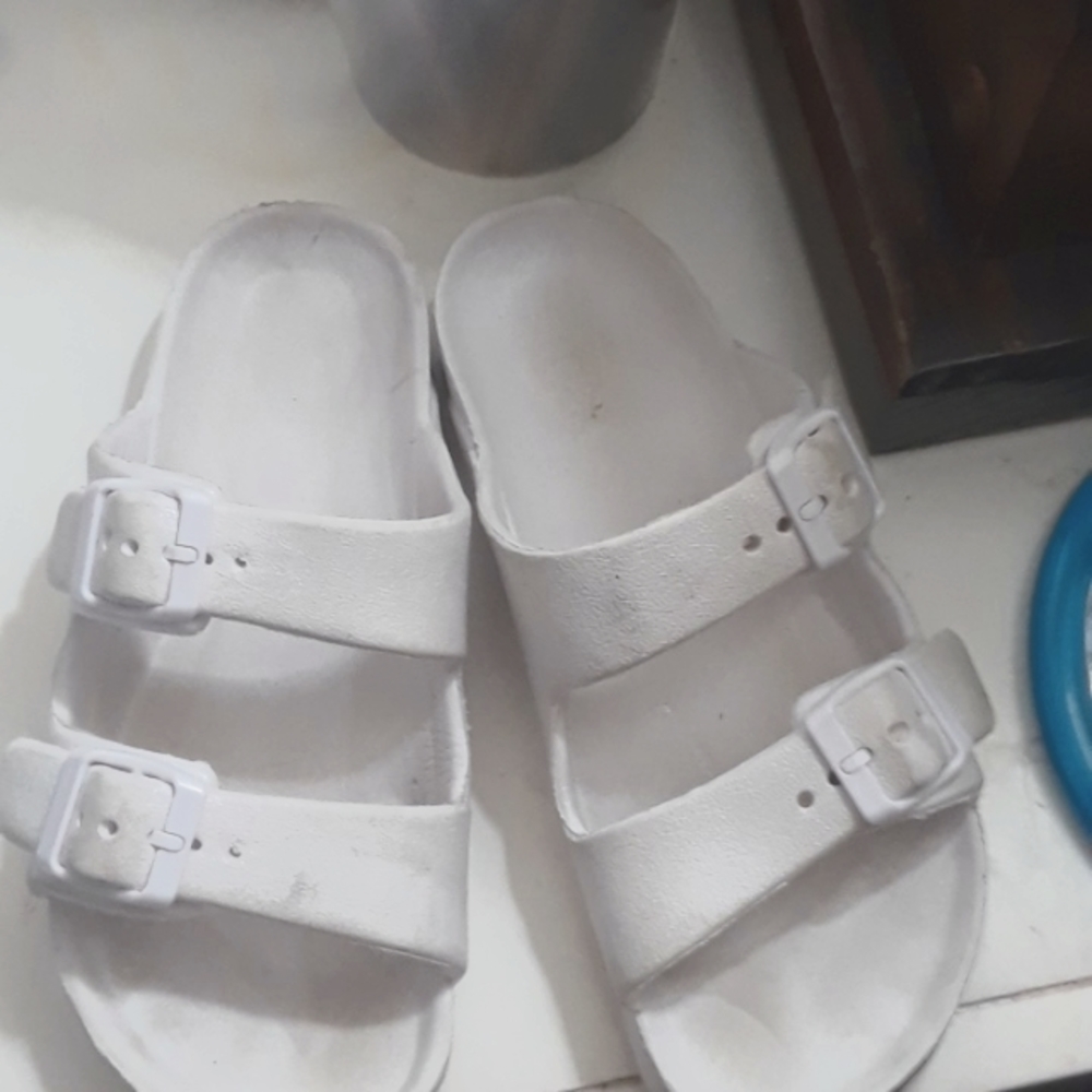 White sandels